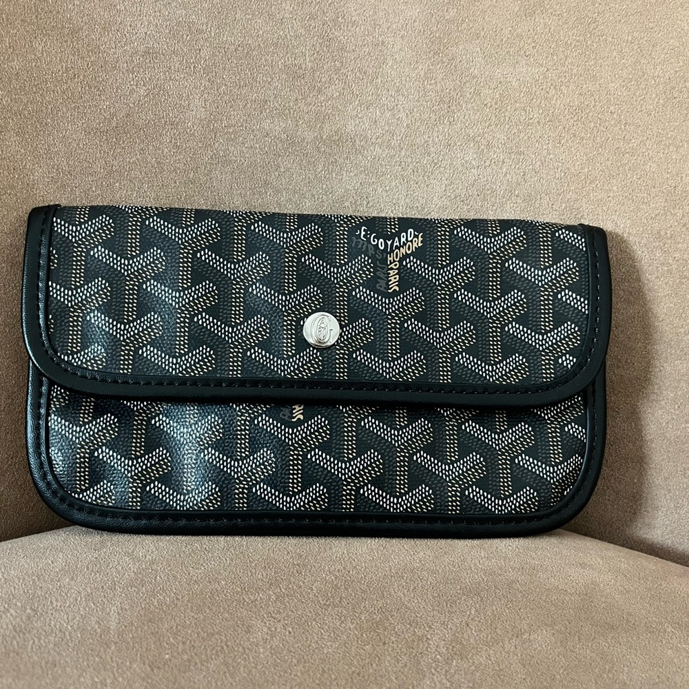St Louis Black Clutch Wristlet Wallet